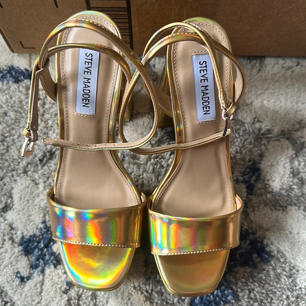 Steve Madden Gold Iridescent Heel Size 6